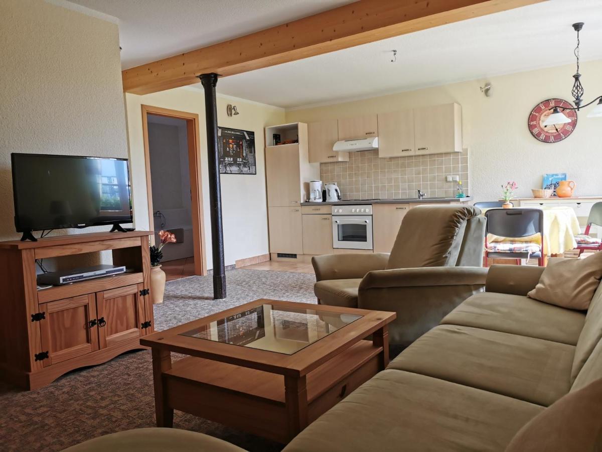 Ferienwohnung "Am Saalehaken" Gossitz 外观 照片