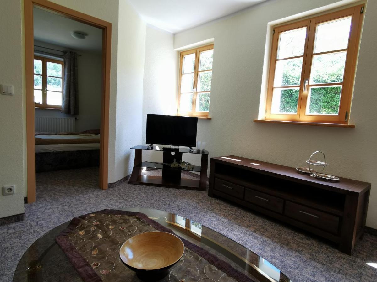 Ferienwohnung "Am Saalehaken" Gossitz 外观 照片