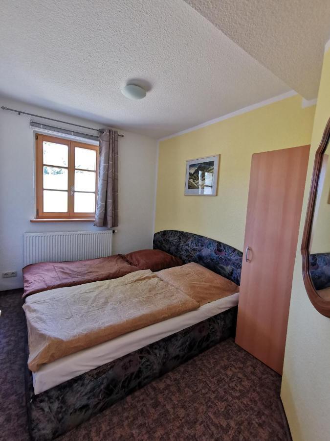 Ferienwohnung "Am Saalehaken" Gossitz 外观 照片